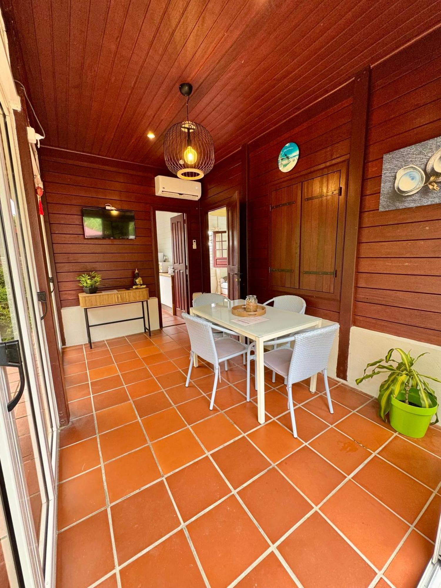 Le Gaspardo , 2 Chambres Climatisees , A 2 Mins A Pied De La Plage , Wifi , Jardin Clos, Parking ,Sans Vis-A-Vis Le Carbet Exteriör bild